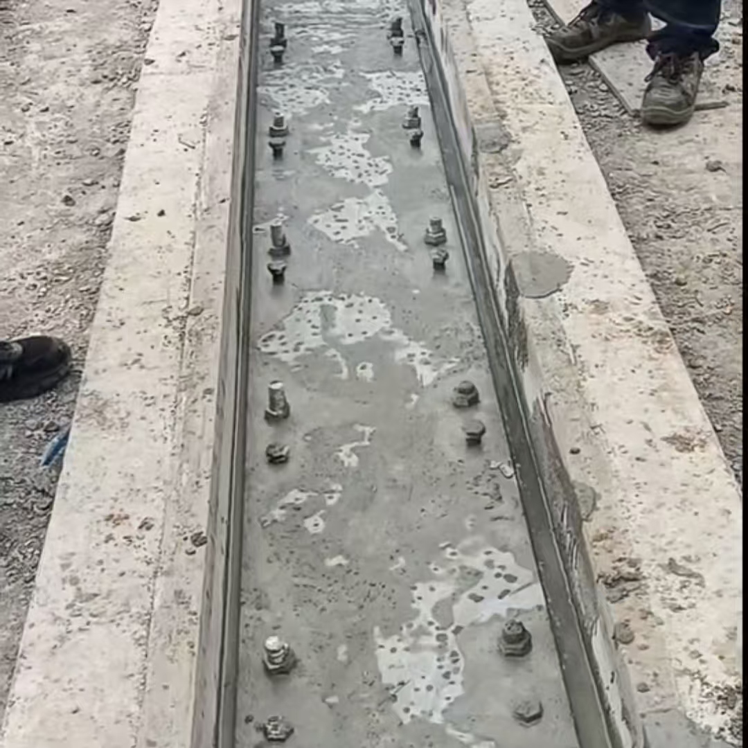 越西港口码头起重机龙门吊重型机械设备稳固用早强快凝轨道胶泥